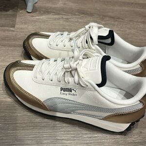 Brand new Puma tennis shoes